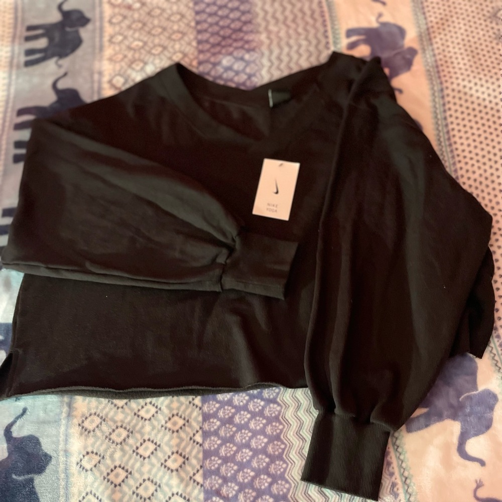 COMFY WOMEN NIKE YOGA TRAING SWEATER